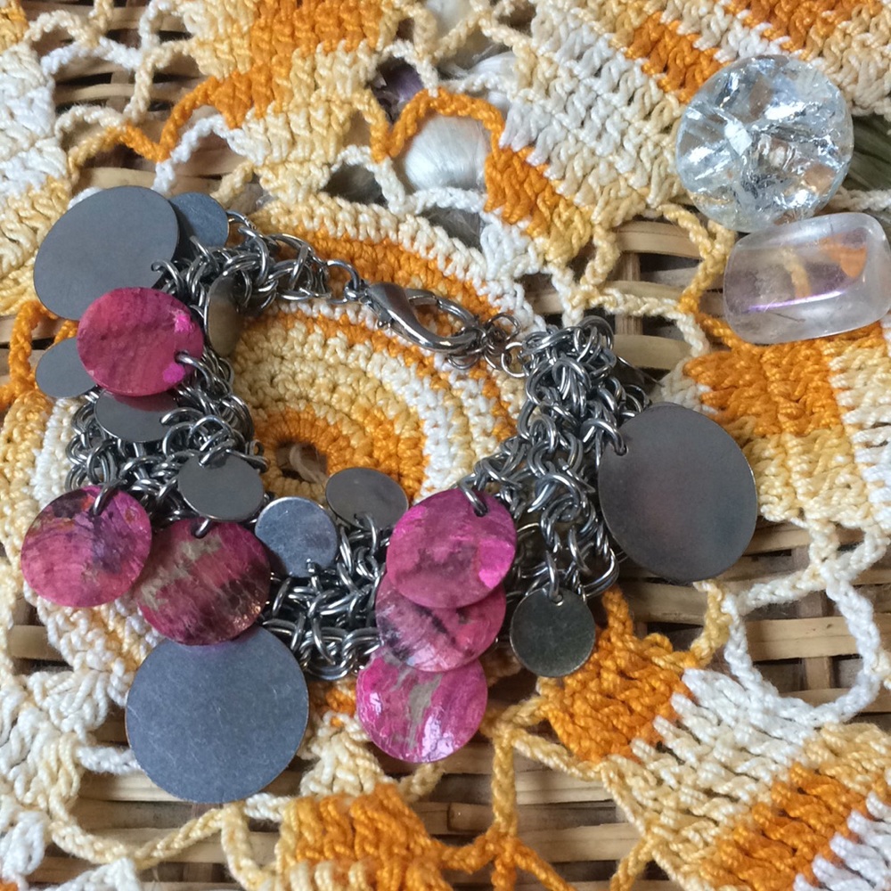Chainmail bracelet with disks and shells
